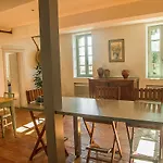 Hotel Croix De Pastel
