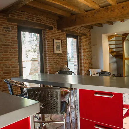 Hotel Croix De Pastel *