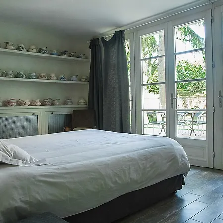 Croix De Pastel 拉沃尔