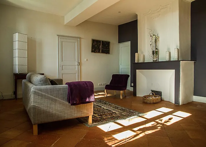 Croix De Pastel 호텔 *